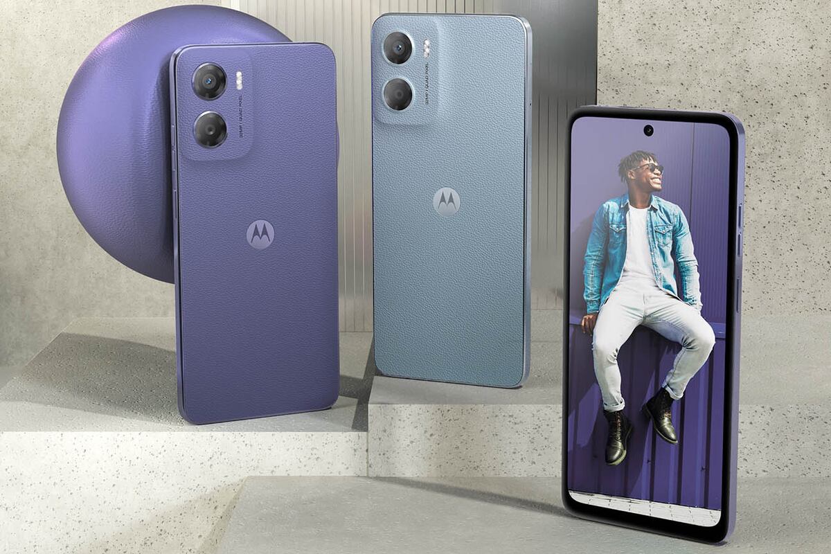 Moto e15.
