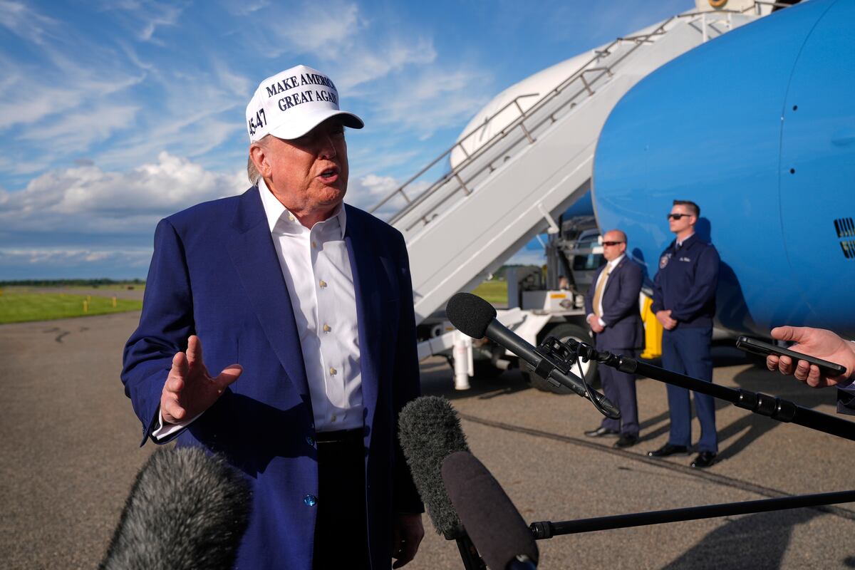 Donald Trump no descartó el uso de la fuerza para adquirir Groenlandia y el Canal de Panamá (AP Foto/Manuel Balce Ceneta)