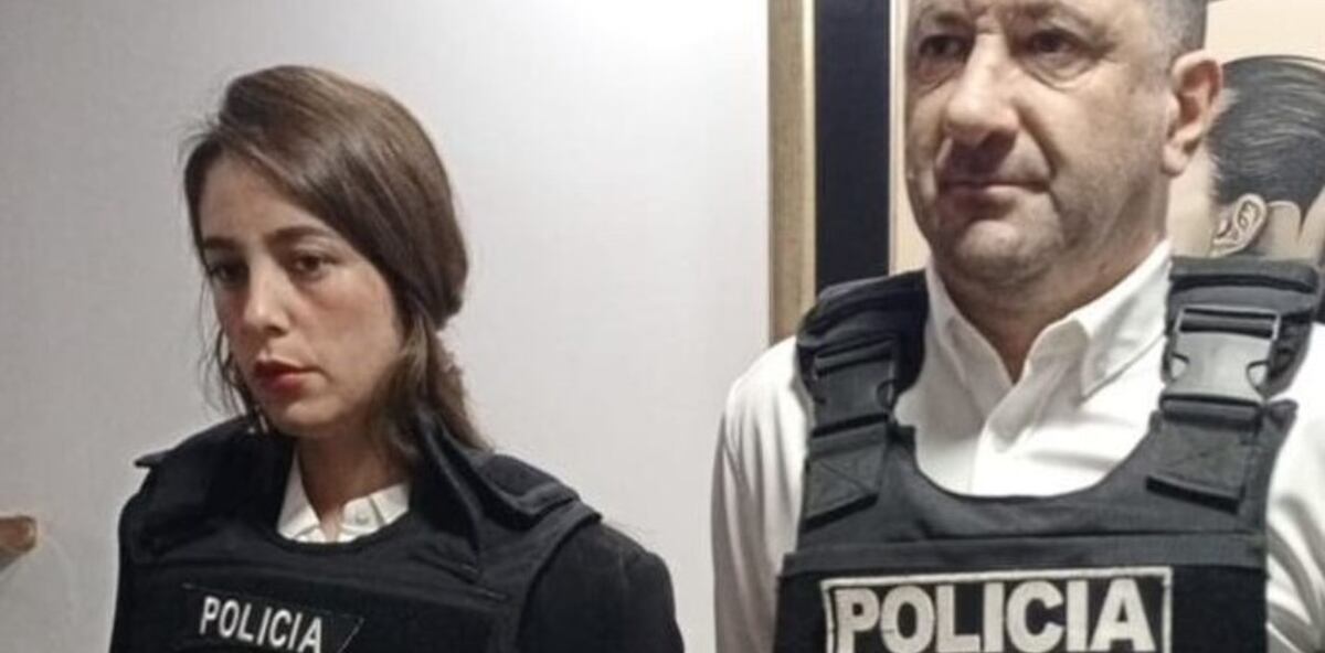 Edgardo Kueider y su secretaria, Iara Guinsel Costa fueron detenidos por la policía en Paraguay.