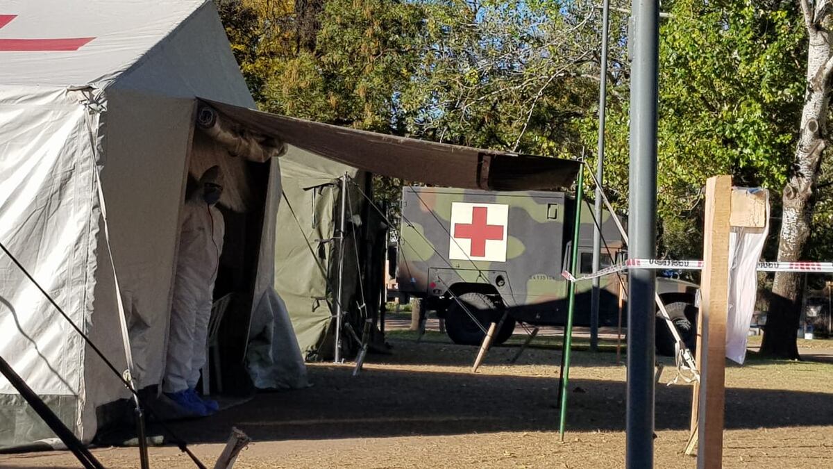 Nuevo hospital de campaña en Unquillo. (Nicolás Bravo / La Voz)