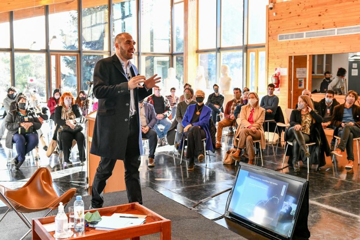 Martín Guzmán intensificó sus recorridas y participa activamente de la campaña proselitista. (La Voz / Archivo)