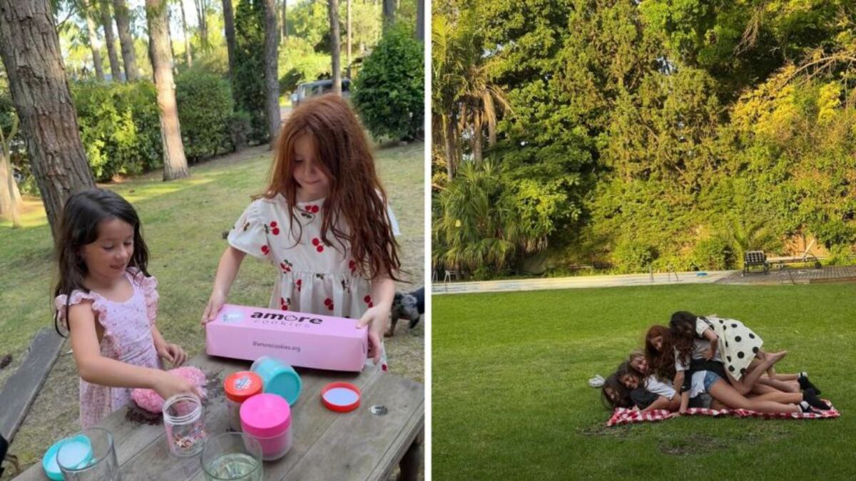 Con un césped perfectamente cuidado y una enorme pileta, La Joaqui disfruta del verano con sus hijas.