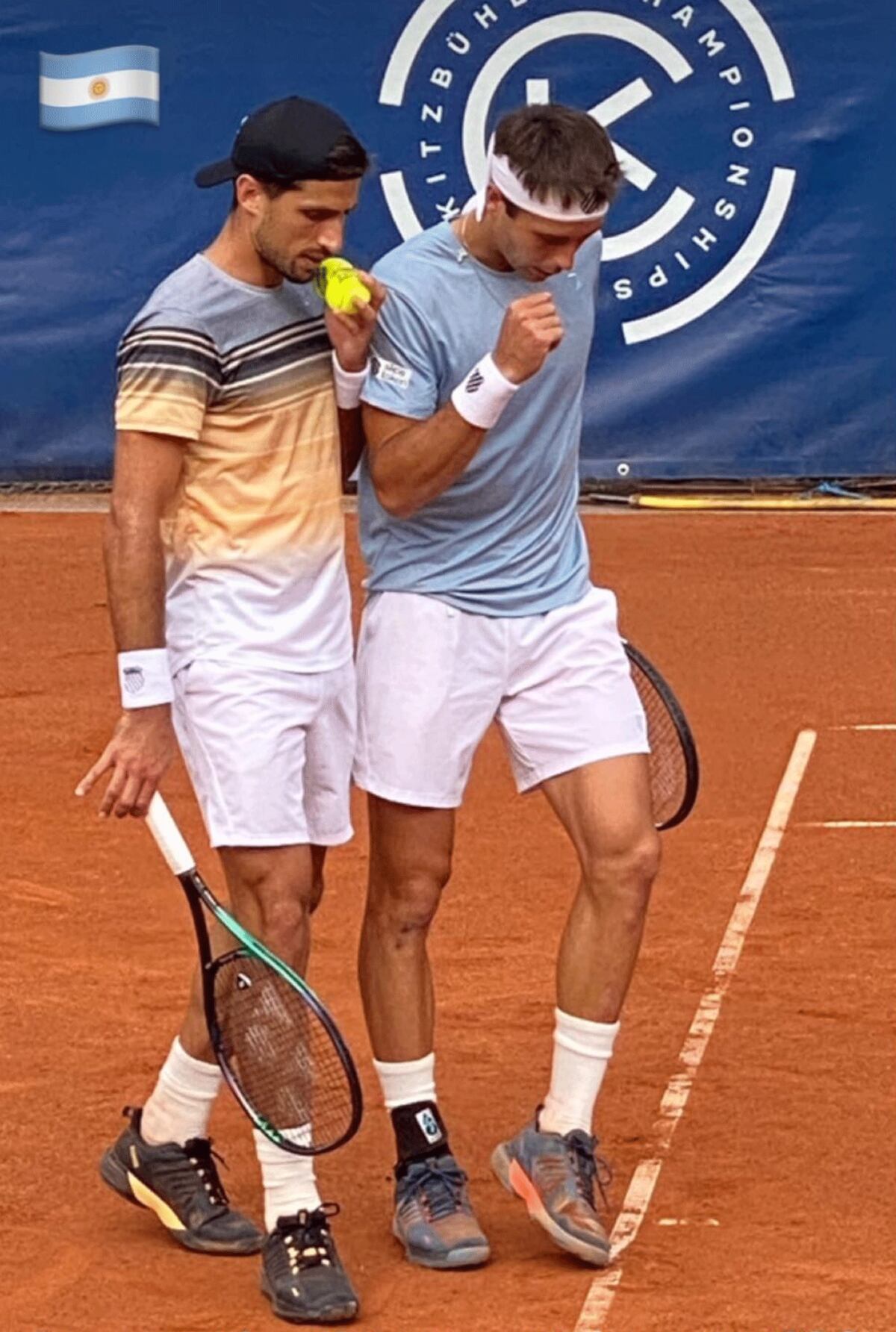 Cachín y Etcheverry jugaron el dobles en Kitzbühel pero fueron eliminados en la primera ronda. (@tc_weissenhorn)