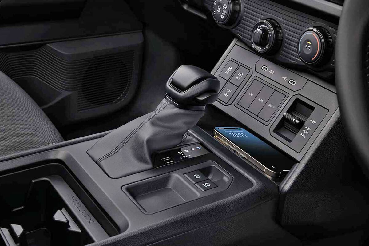 Toyota mejoró el motor turbodiésel 2.8 (204 CV y hasta 500 Nm con caja automática) para reducir hasta 7,5% el consumo.