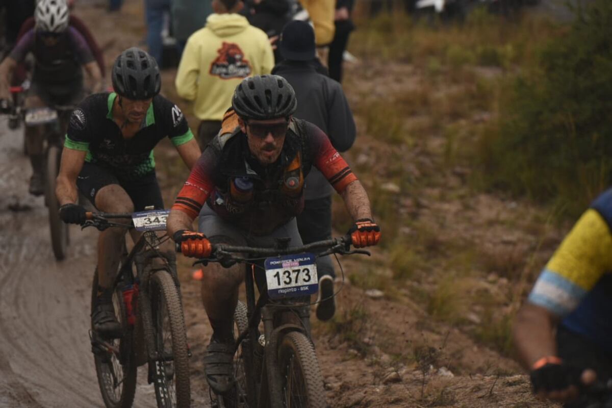 Desafío Río Pinto, día2. La competencia más convocante de MTB a nivel continental, con una inscripción de 5500 participantes, un récord histórico. (La Voz)