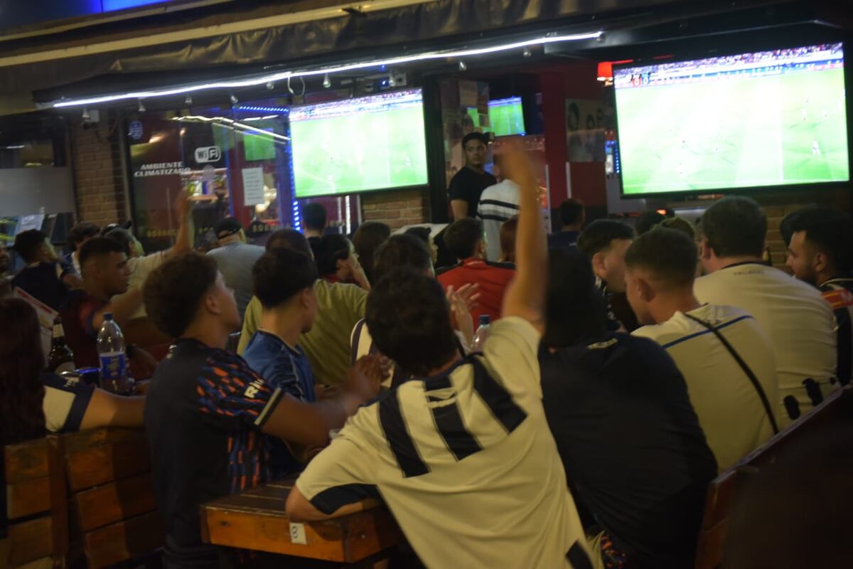 Así se vivió la final de la Supercopa en Nueva Córdoba. (Javier Ferreyra / La Voz)
