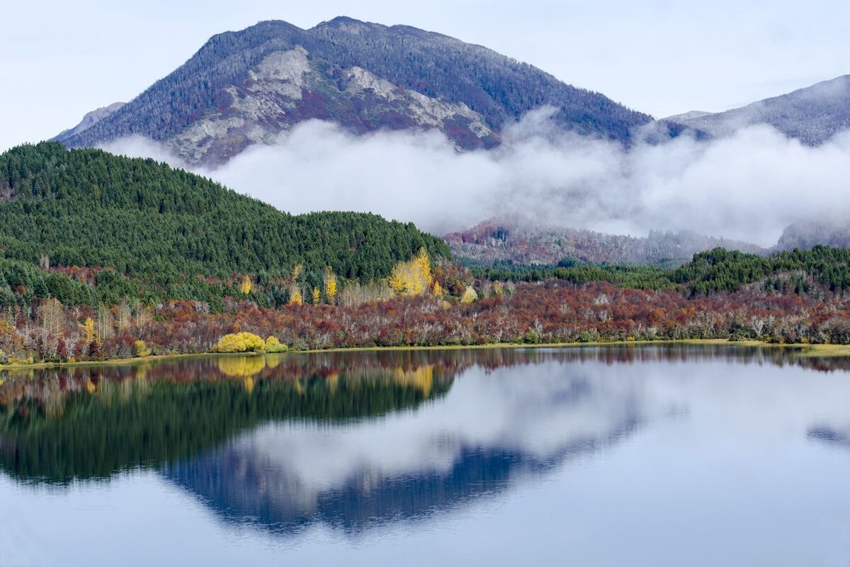 El lago Machónico, dentro del Parque Nacional Lanín. (Foto: Turismo Neuquén)