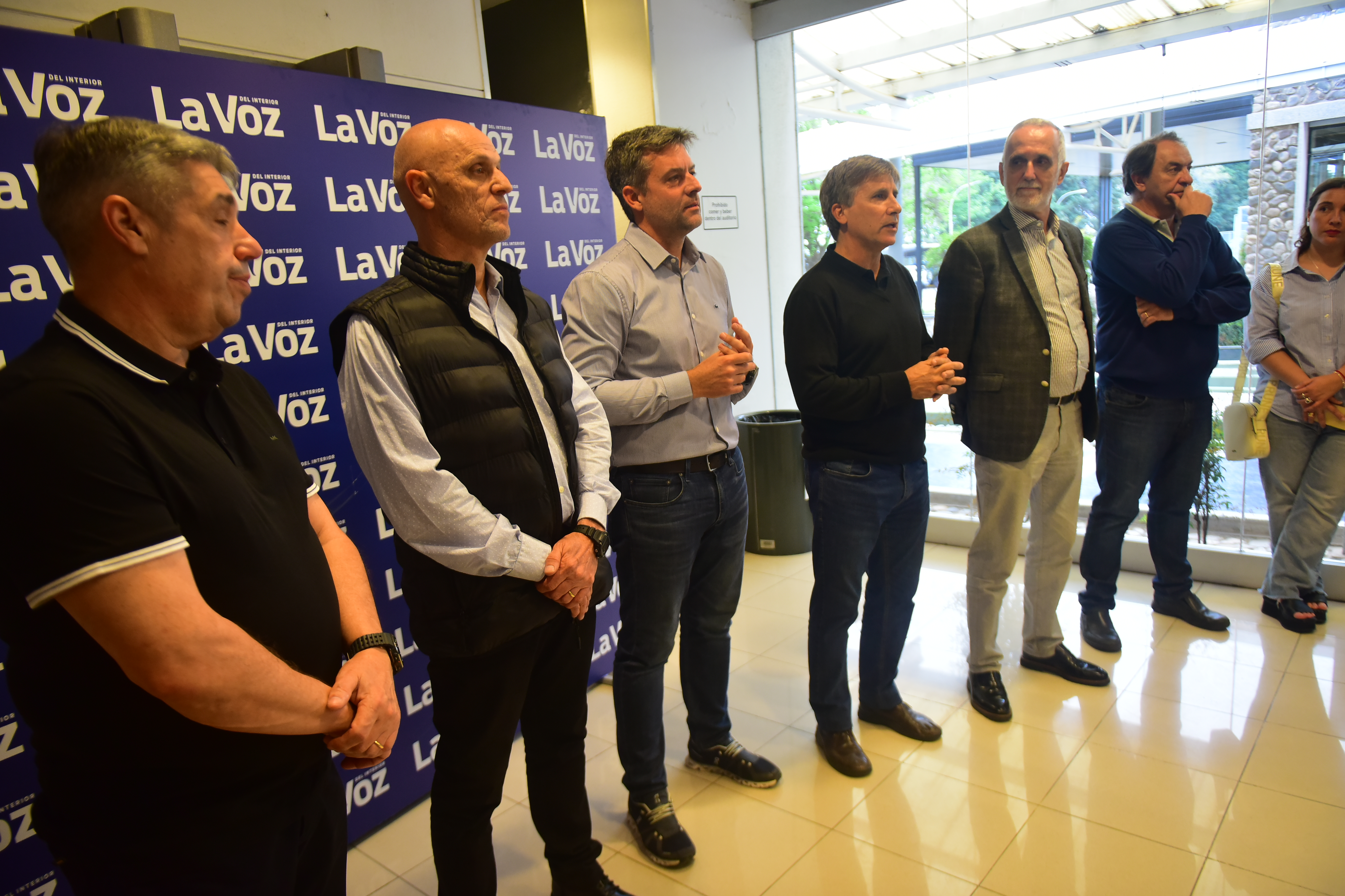Autoridades presentes en el agasajo a los deportistas cordobeses participantes en los Juegos Panamericanos Junior en el Auditorio de La Voz. (Javier Ferreyra / La Voz)
