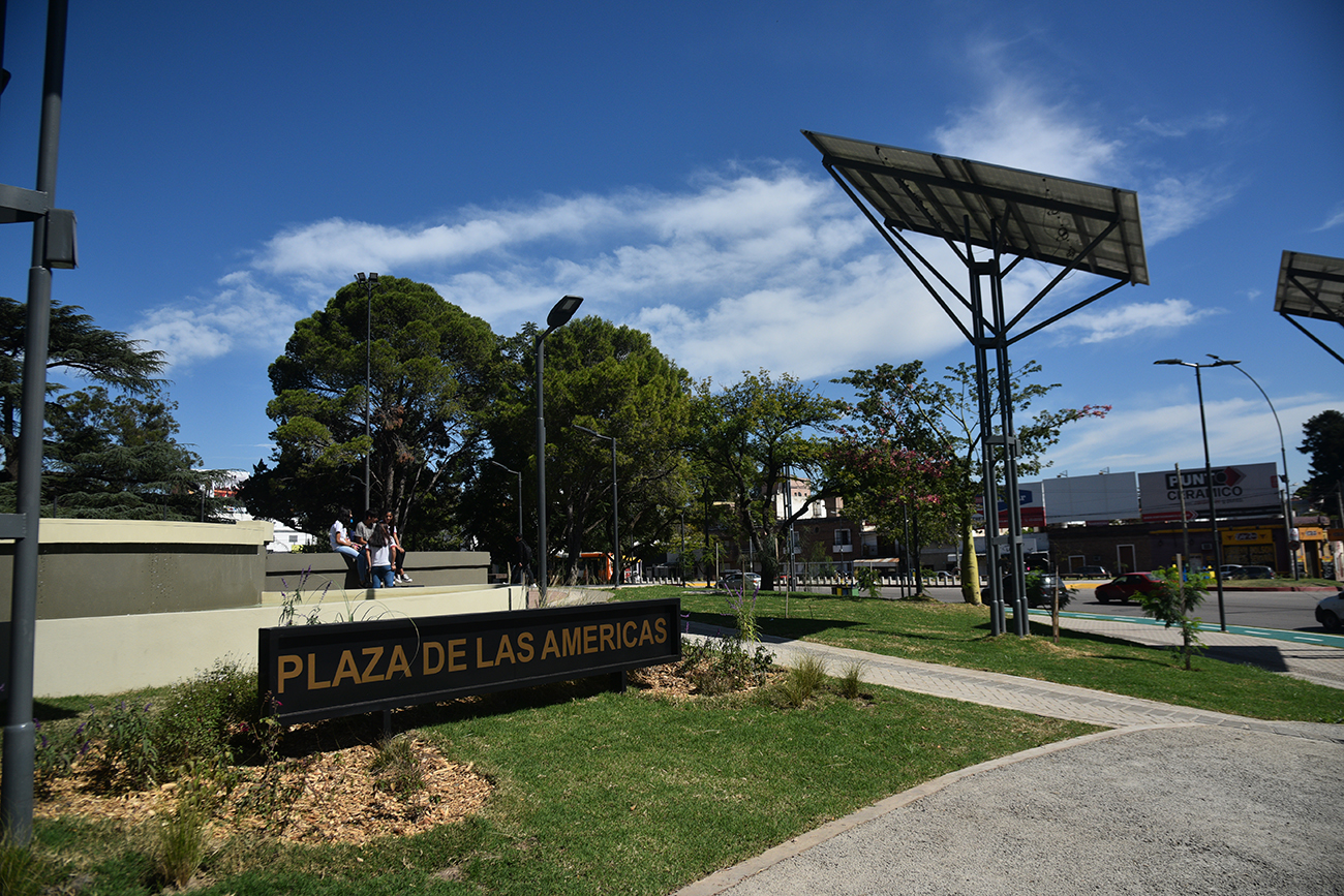 Recorrido por Plaza de las Américas. Foto Pedro Castillo