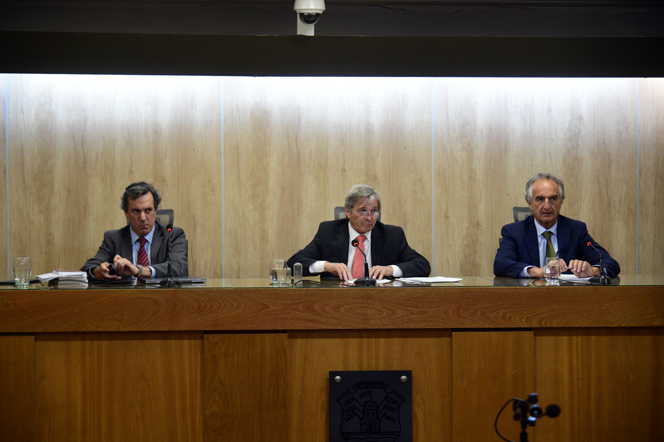 Tribunal. Los vocales Villegas, Rojas Moresi y Palacio Laje a cargo del juicio de One Coin. (Ramiro Pereyra / La Voz)