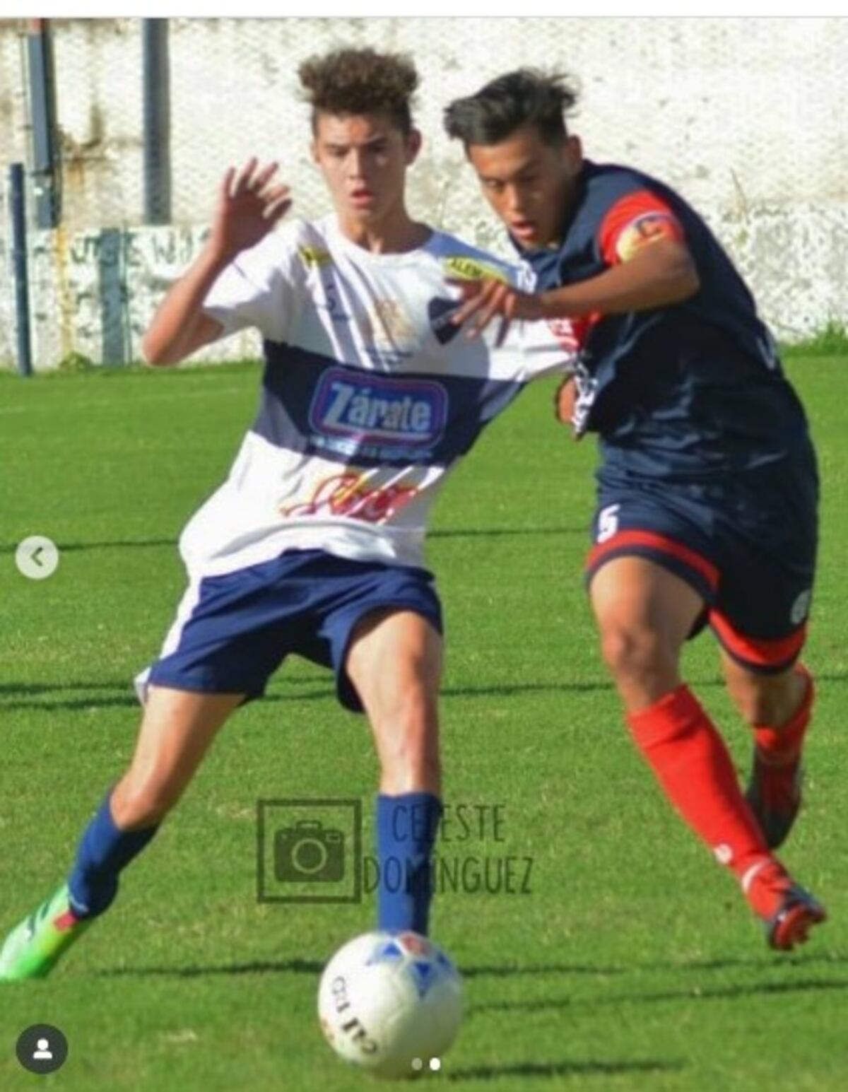 Joaquín Panichelli. Formado en "el fútbol de los barrios" de la LCF. Acá en Atalaya. (Foto: Gentileza Celeste Domínguez)