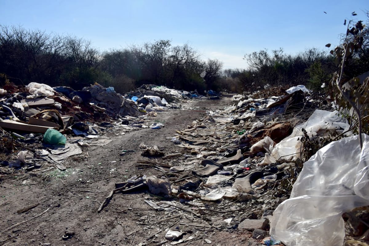 Basural a cielo abierto una práctica que preocupa. (José Gabriel Hernández / La Voz)