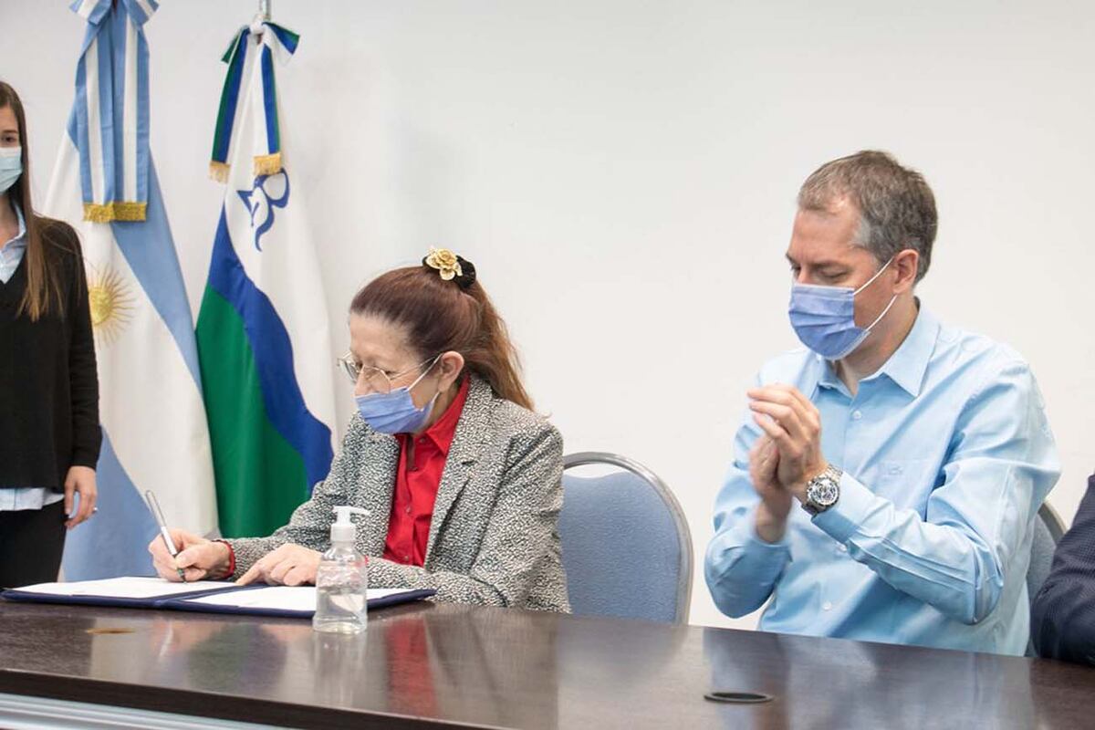Río Cuarto. Firma de convenio con vecinalistas.