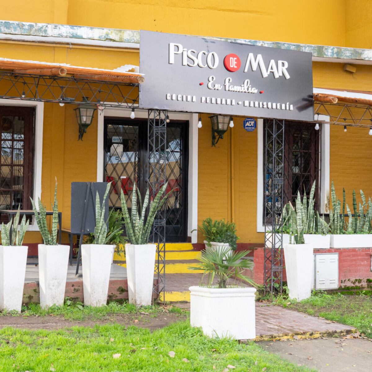 Pisco de Mar, restaurante de comida peruana.