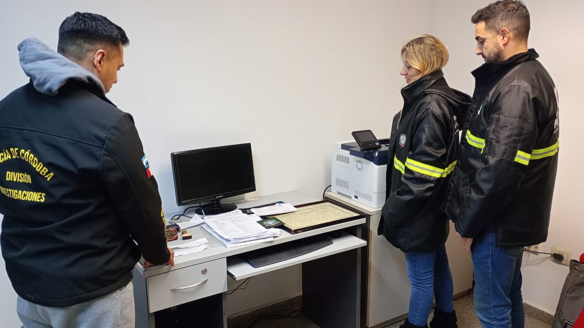 El procedimiento policial por el aso de los certificados truchos, con un deteido (Justicia)
