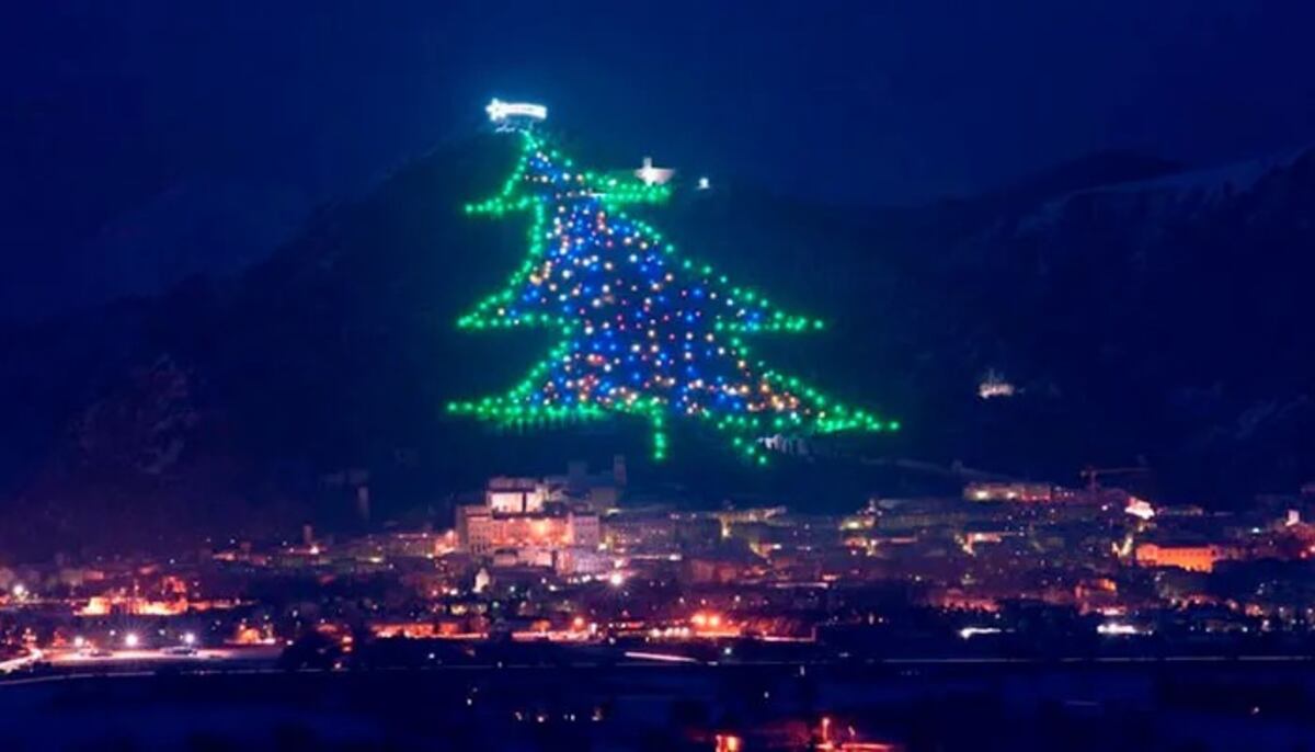Dónde está el árbol de Navidad más grande del mundo y por qué sorprende