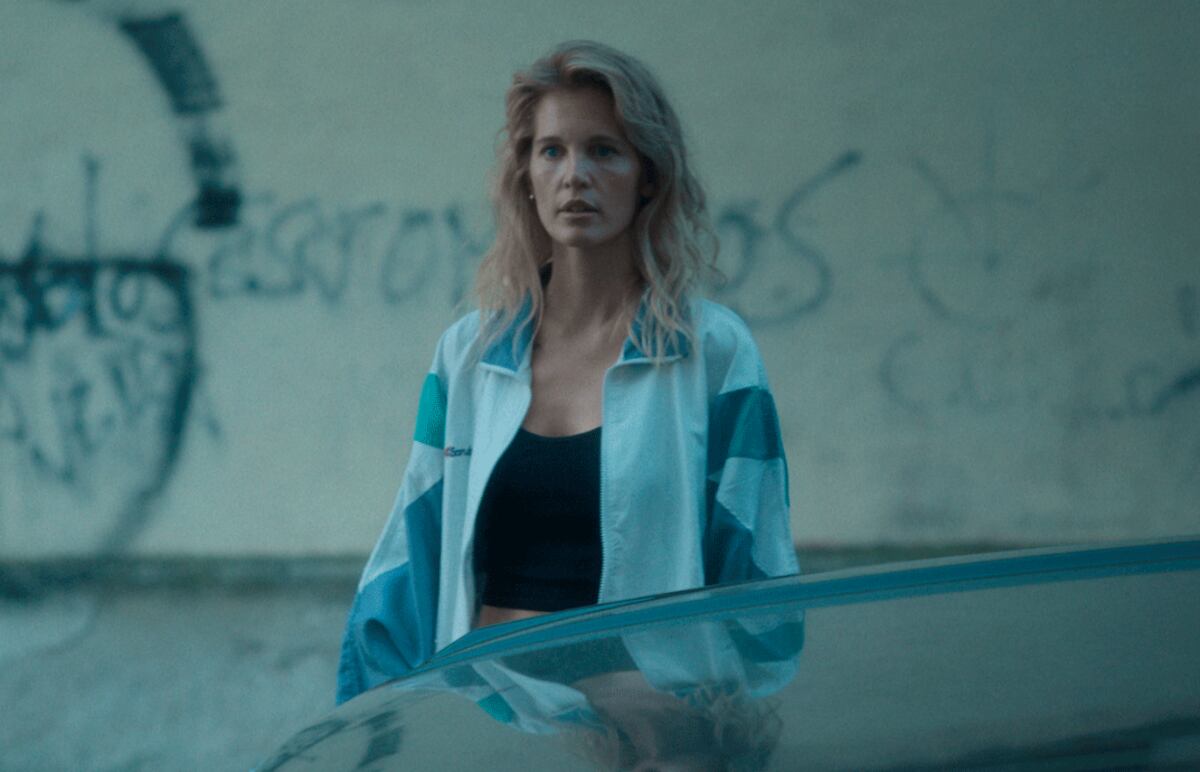 Liz Solari es Celeste en "Barrabrava". Foto: Amazon Prime Video.