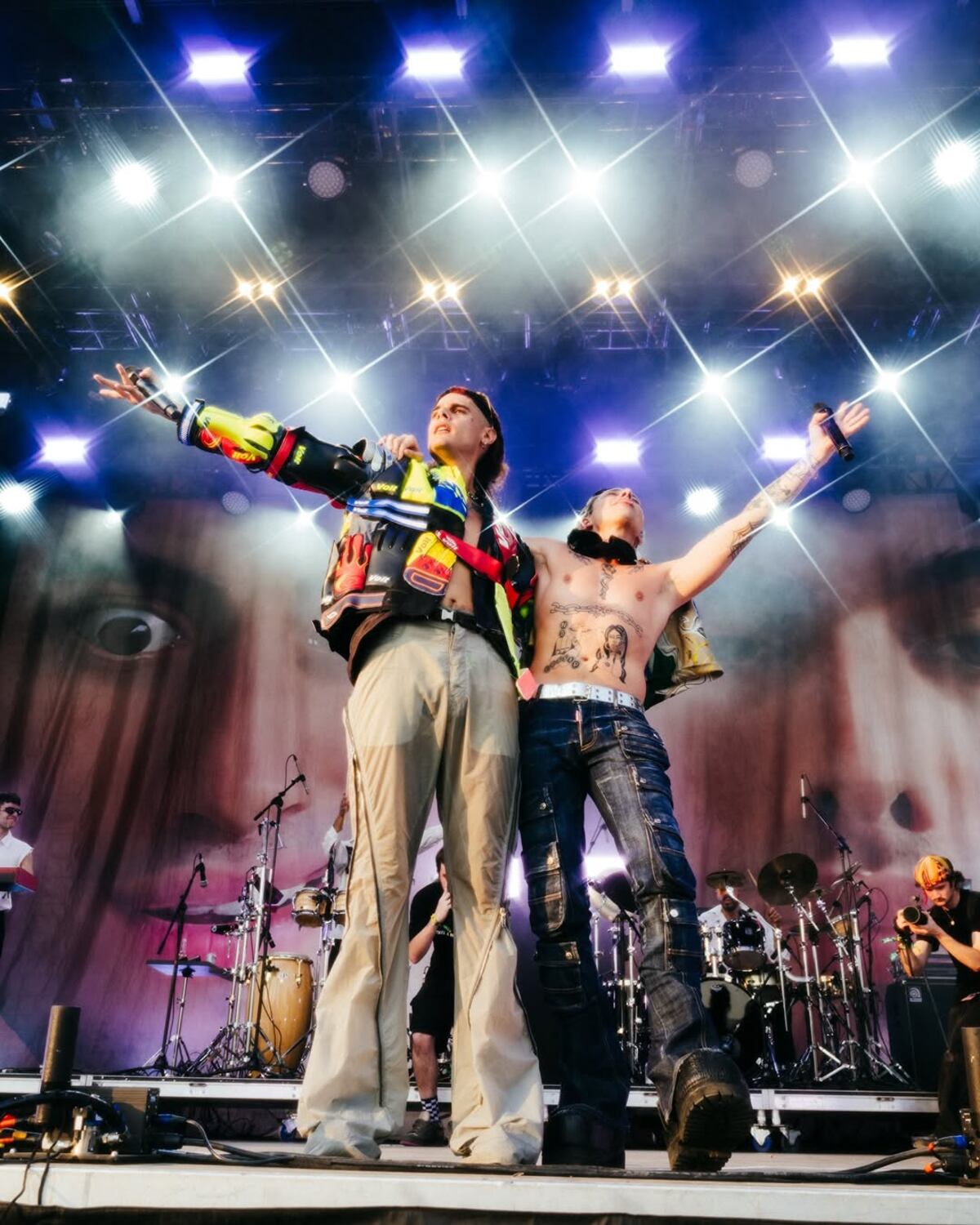 Ca7riel & Paco Amoroso, en Lollapalooza y en el House of Blues de Chicago. (Instagram @lollapalooza y DF Entertainment)