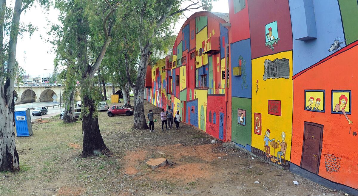 Los murales de Costanera. (Javier Ferreyra / Archivo)