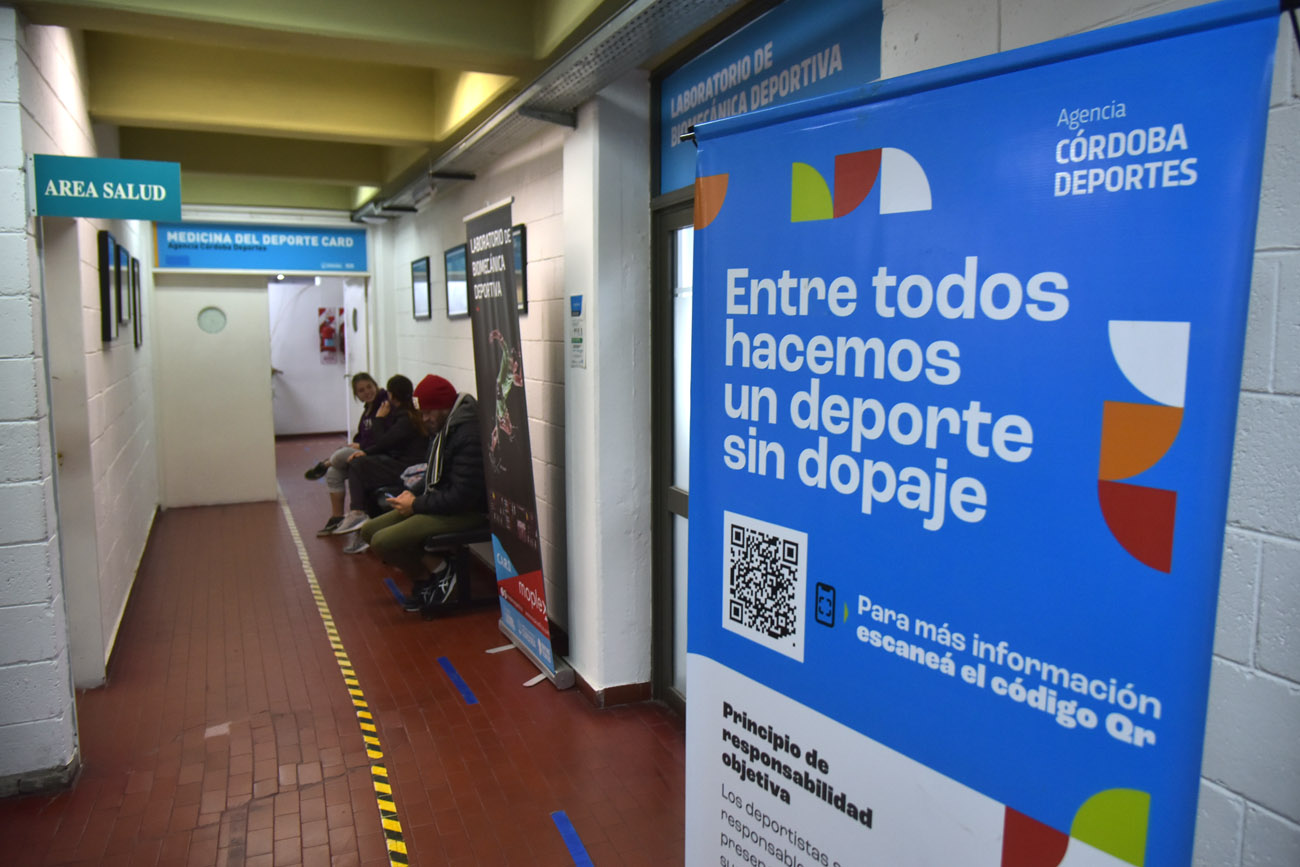 En el Estadio Kempes funciona el Centro de Alto Rendimiento Deportivo CARD, que atiende consultas médicas de deportistas. (Nicolás Bravo / La Voz)