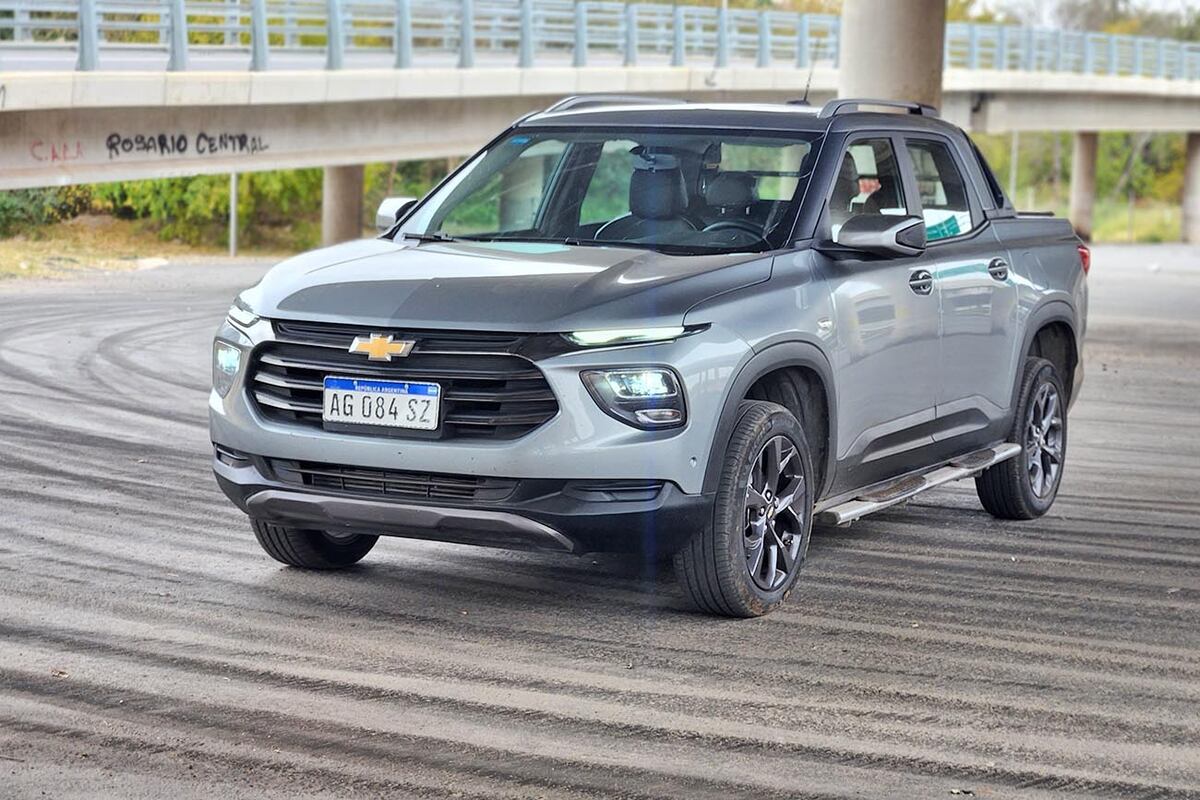 El comportamiento dinámico de la Montana es muy parecido al del Chevrolet Tracker.
