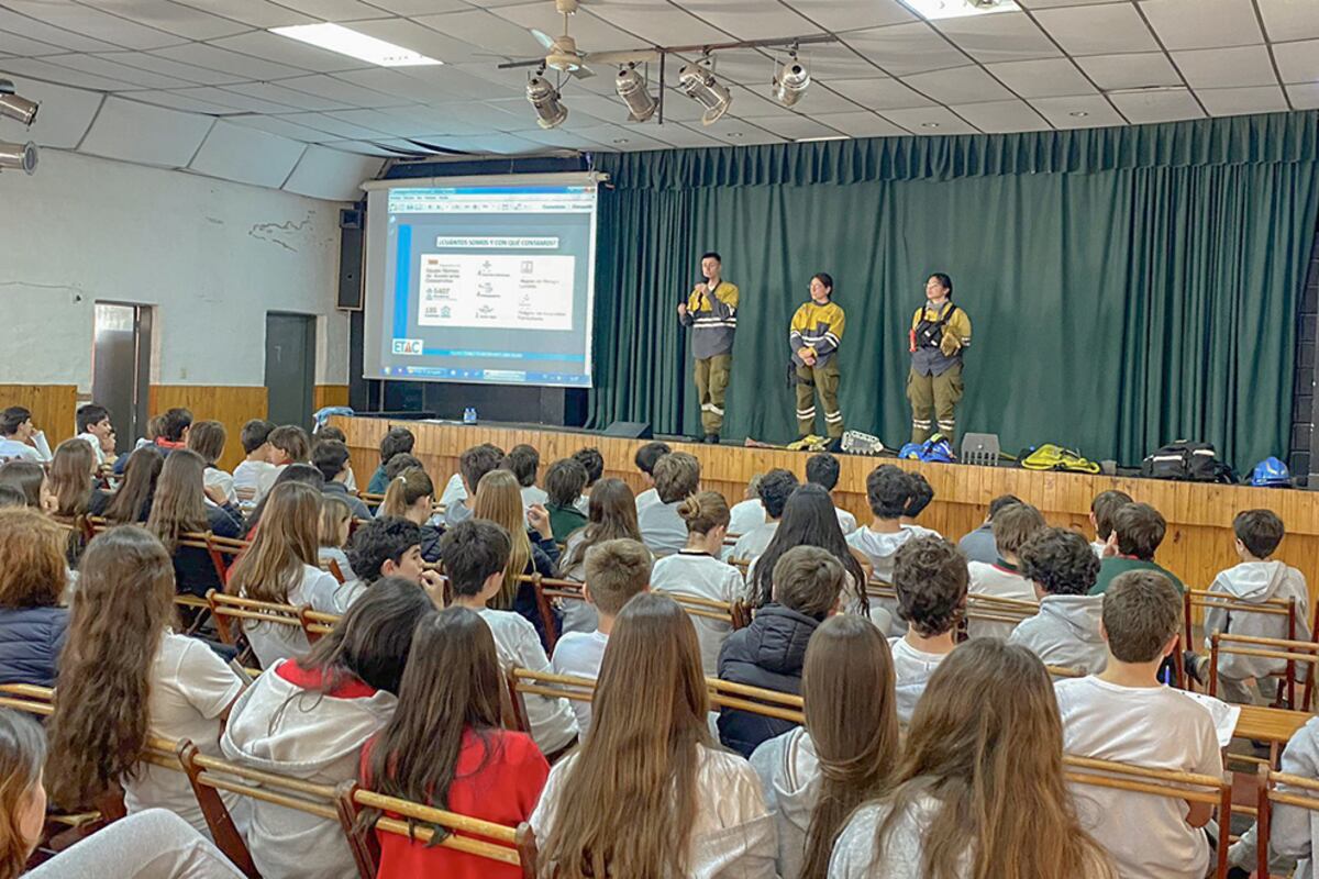Más de 1600 alumnos ya recibieron jornadas de concientización sobre los incendios.