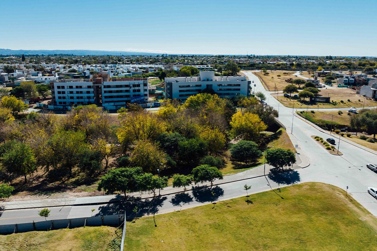 El Parque La Cañada se consolida como uno de los más grandes de la capital, junto al Parque Sarmiento y al Parque Kempes.