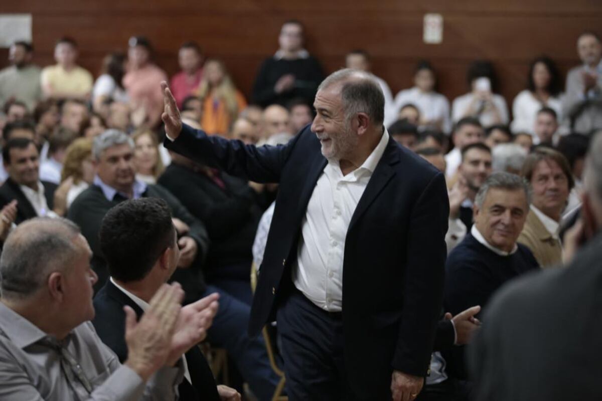 Juez y De Loredo encabezaron un acto con los candidatos a intendente de Juntos por el Cambio del interior provincial. (Prensa Luis Juez)