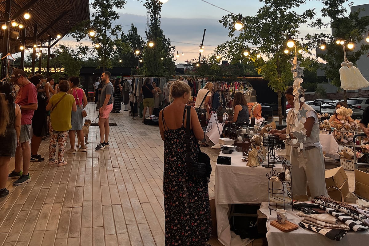 En la Feria de Emprendedores hay decenas de puestos de todos los rubros.