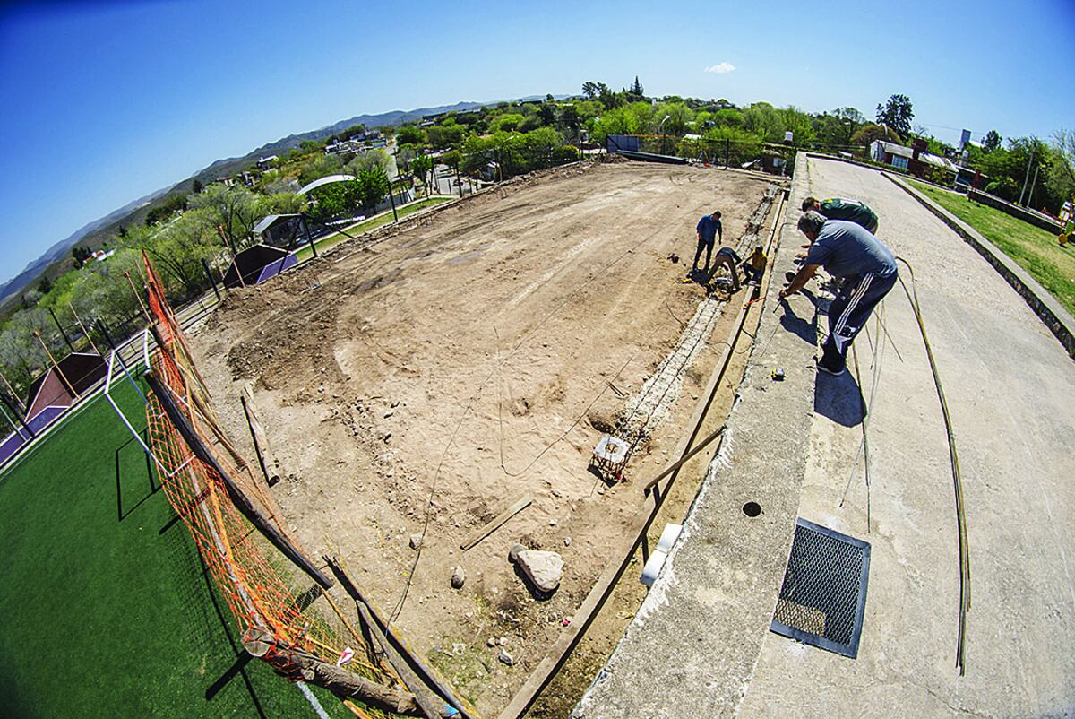 Polideportivo. (Foto: Gon Núñez)