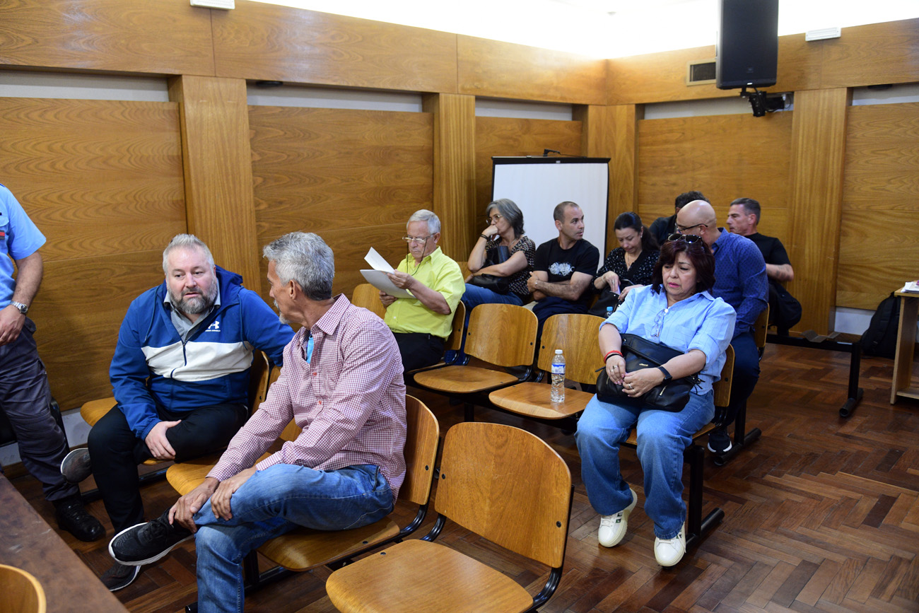 Acusados. Los acusados en la primera audiencia del juicio por estafas con la falsa criptomoneda One Coin. (Ramiro Pereyra / La Voz)