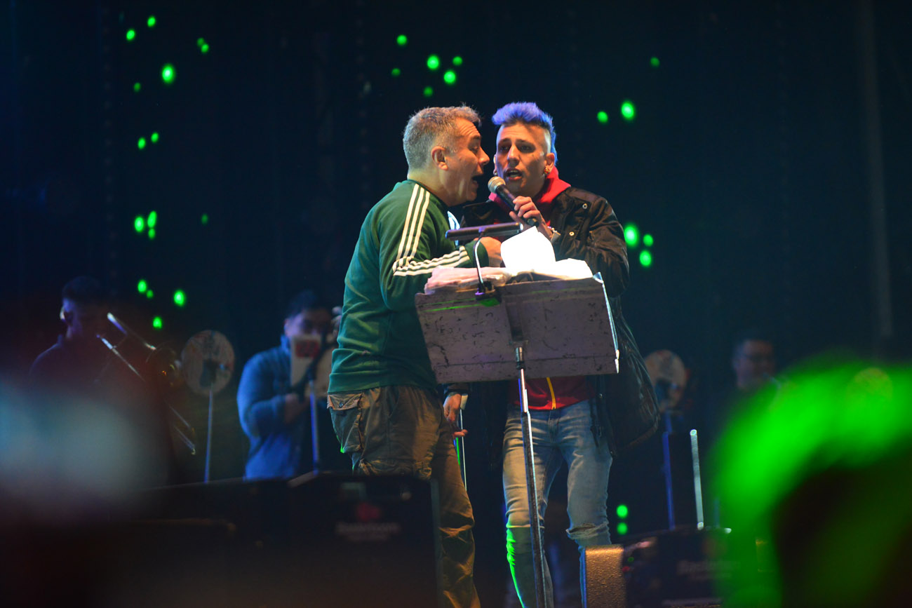 Cristian El Loco Amato fue un número fuerte de la noche del Festival Nacional de Cuarteto en el estadio Kempes. (Nicolás Bravo / La Voz)