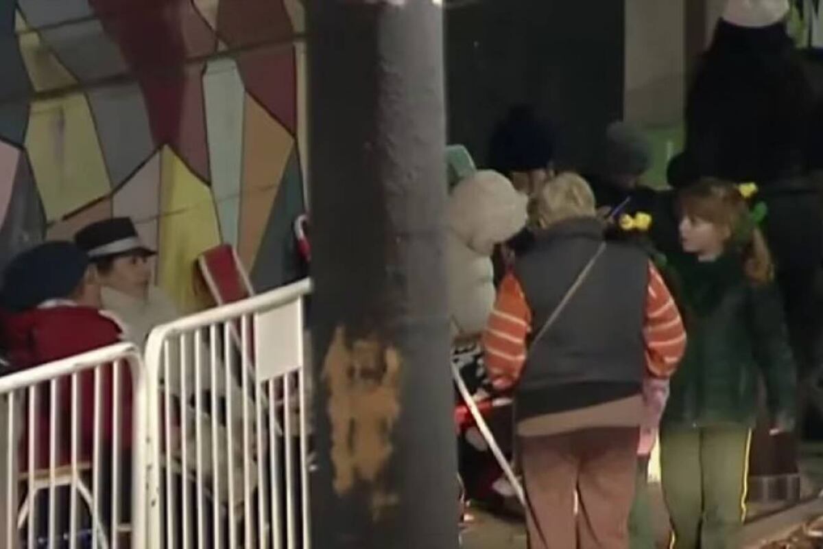 La rosarina Leda Bergonzi, conocida como la sanadora, en una multitudinaria misa en Santos Lugares, partido bonaerense de Tres de Febrero. (Gentileza La Capital)