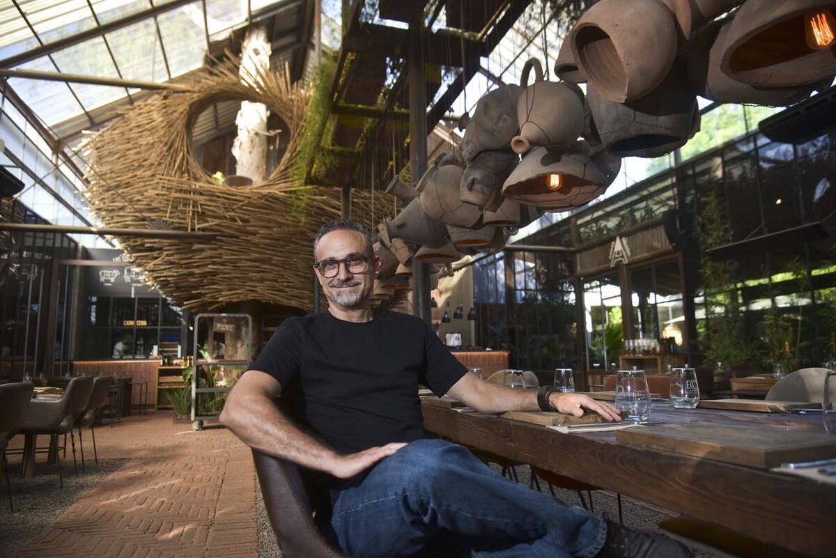 Empresario gastronómico Freddy Morozovsky en Matorral Parrilla. Tiene múltiples emprendimientos y es creador de JBG y del museo bar de la Mona.
foto facundo luque