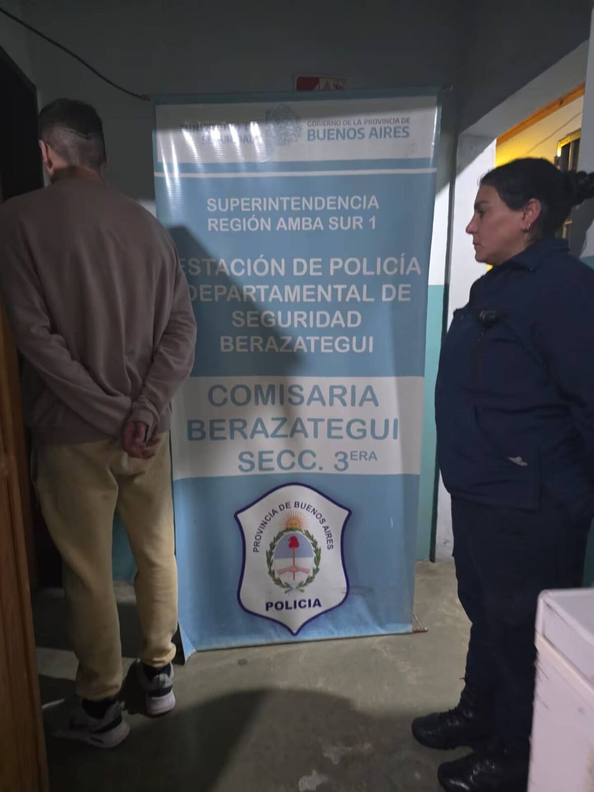 Detuvieron a un chofer de aplicación por robar valijas a turistas en Berazategui.
