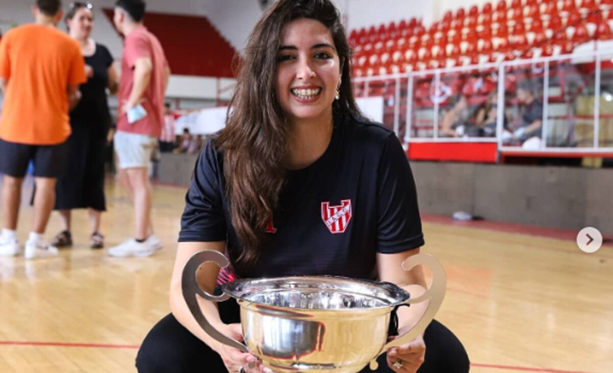 Florencia Infante, coaching deportivo que trabaja junto al equipo de básquet y ahora también en fútbol profesional. (Foto: Instagram https://www.instagram.com/florinfante.sanacion/).