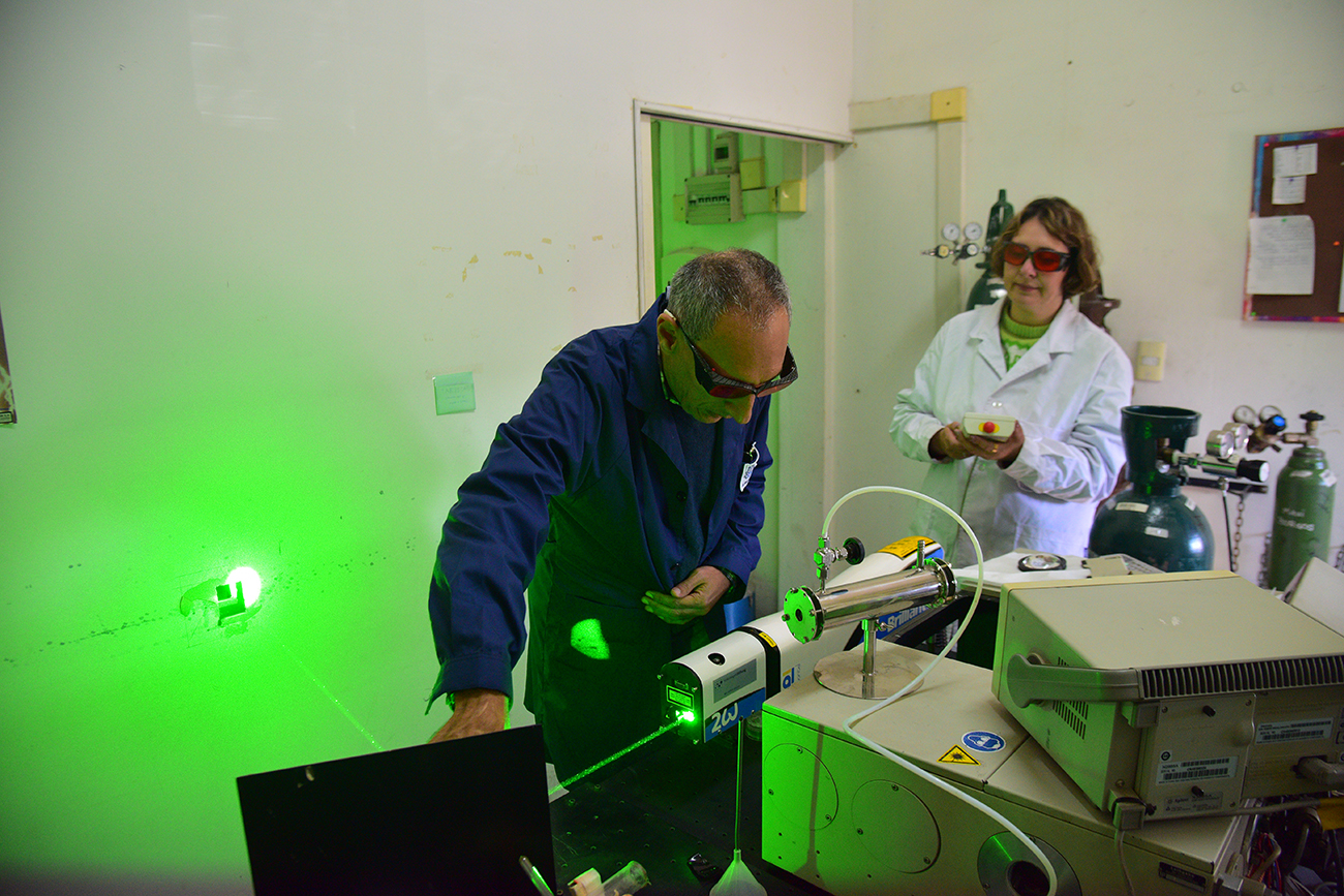 Maximiliano Burgos en el departamento de Físico Química de la Facultad de Ciencias Químicas de la Universidad Nacional de Córdoba. (UNC)
(Foto: Pedro Castillo / La Voz)