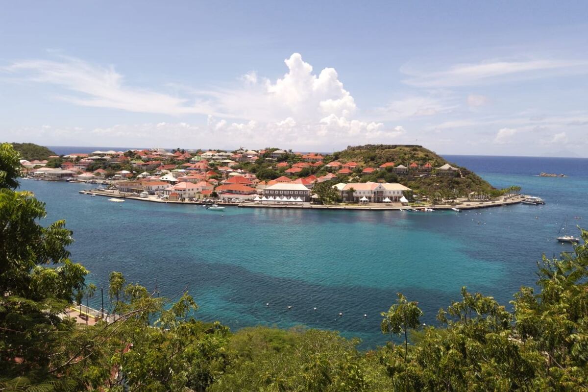 Postales de la vida de Augusto en el caribe.
