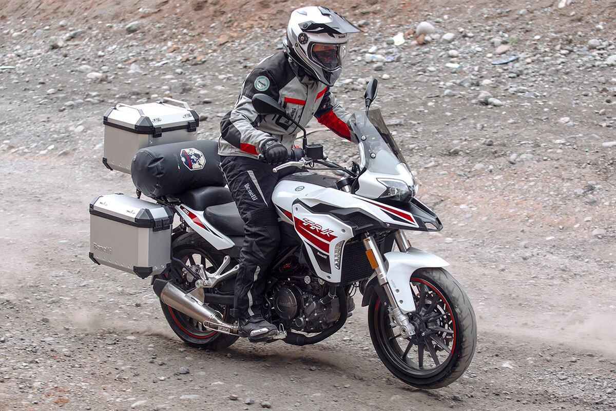Benelli TRK 251.